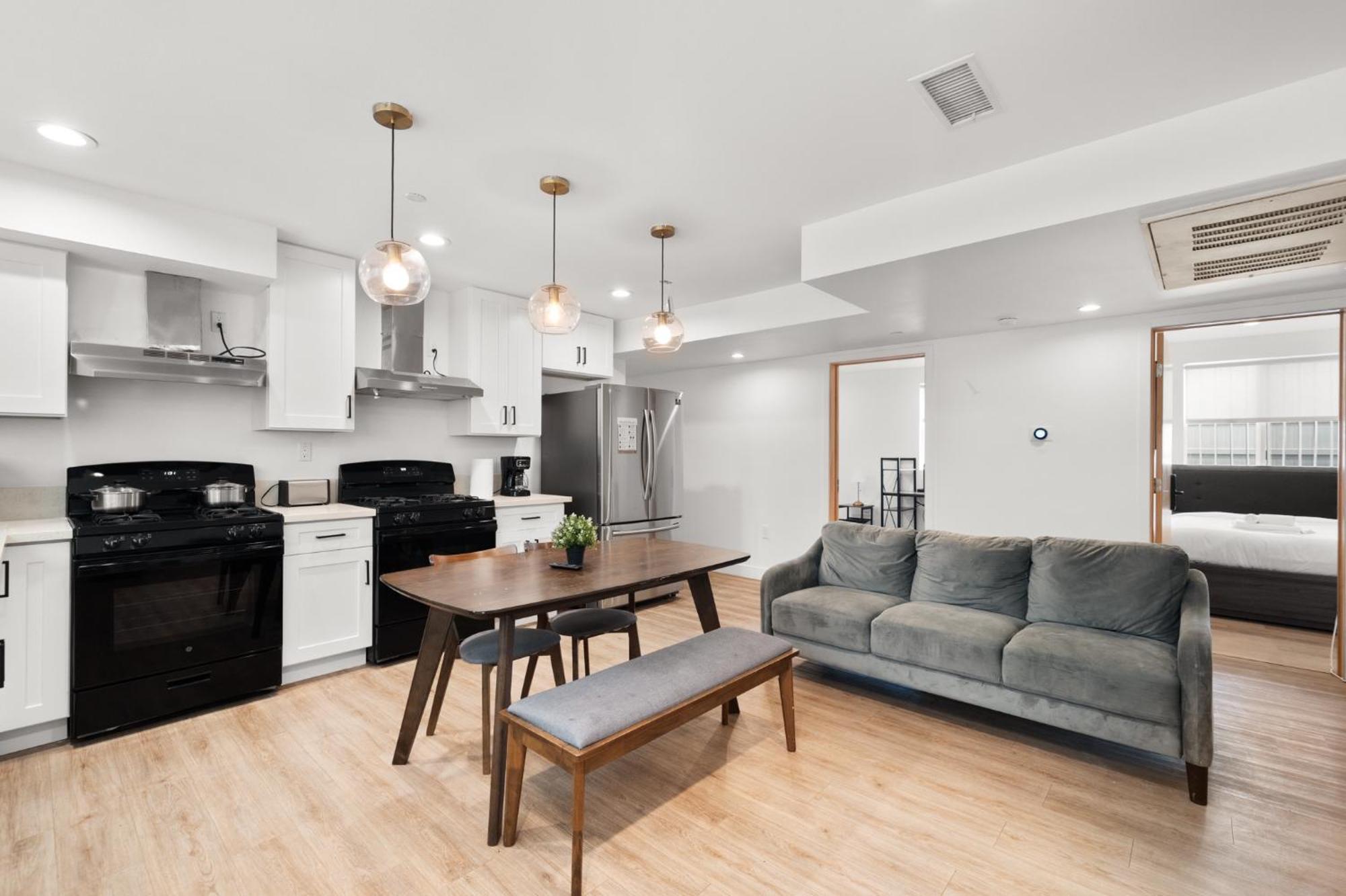 Charming Urban Retreat Near Usc In La- Private Room With Share Living Room With Kitchen Los Angeles Exteriör bild