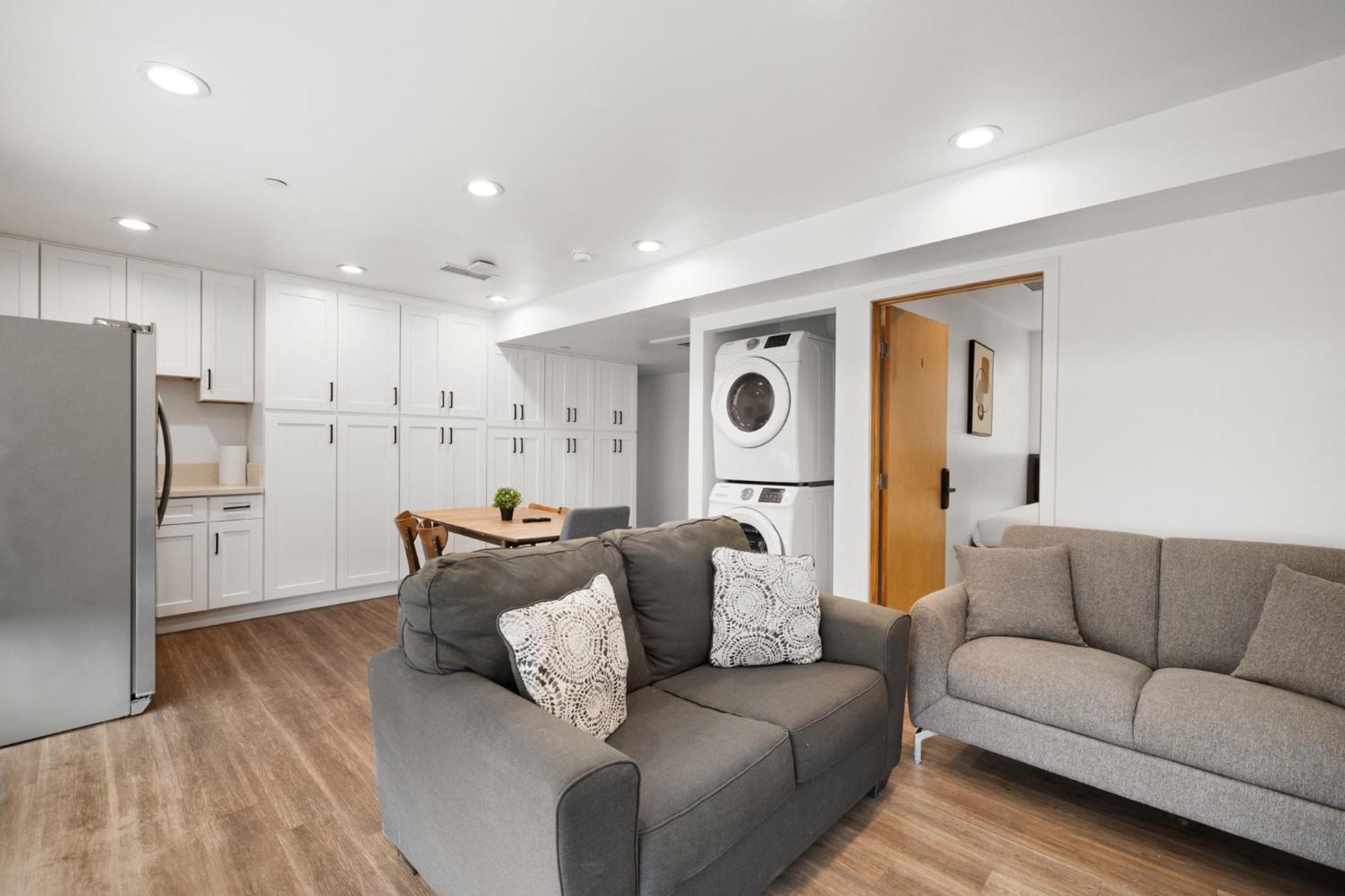 Charming Urban Retreat Near Usc In La- Private Room With Share Living Room With Kitchen Los Angeles Exteriör bild
