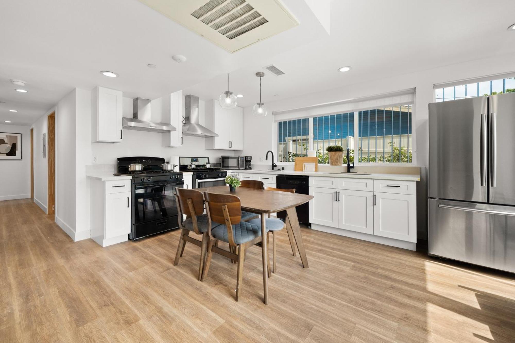 Charming Urban Retreat Near Usc In La- Private Room With Share Living Room With Kitchen Los Angeles Exteriör bild