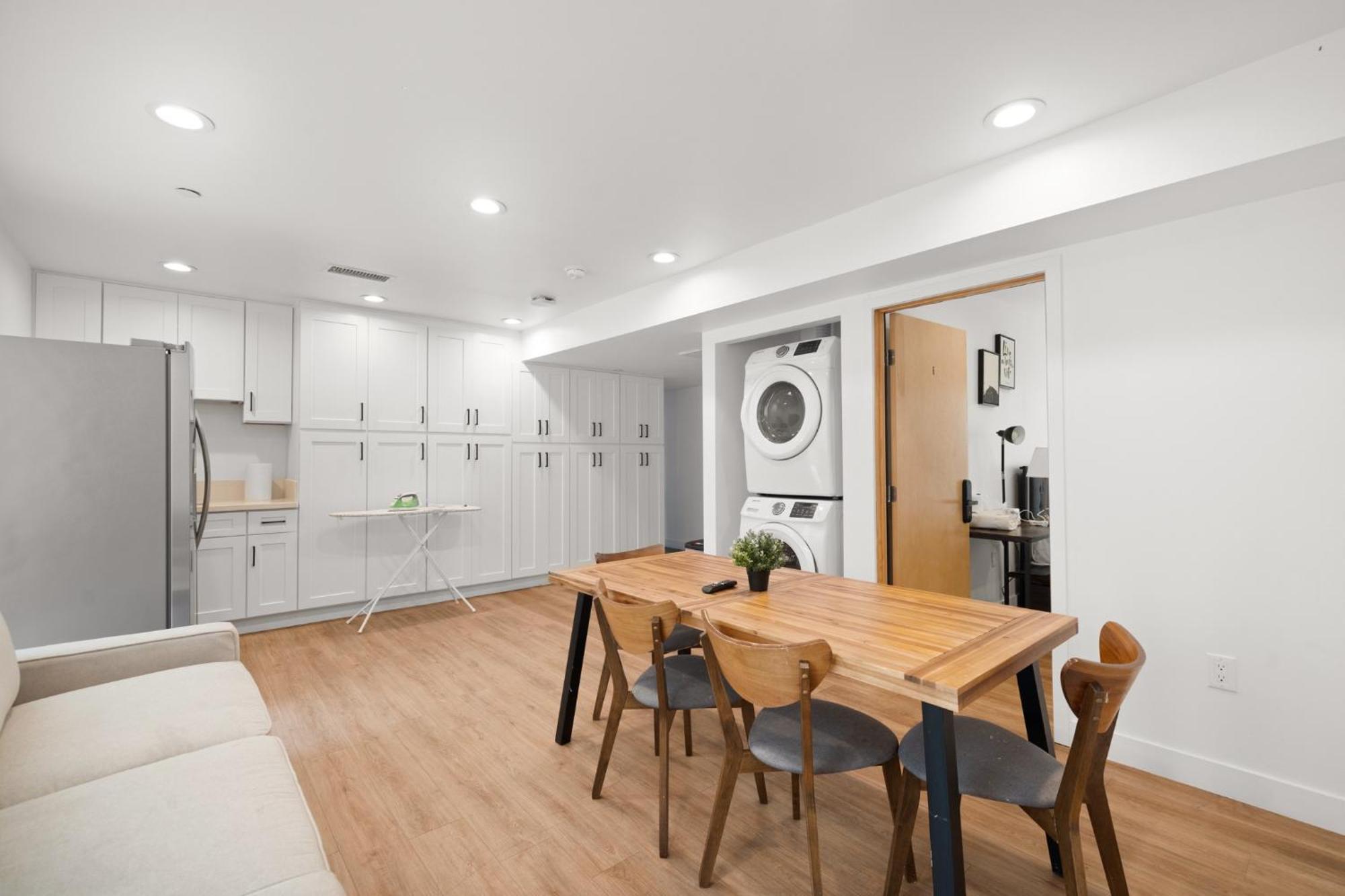 Charming Urban Retreat Near Usc In La- Private Room With Share Living Room With Kitchen Los Angeles Exteriör bild